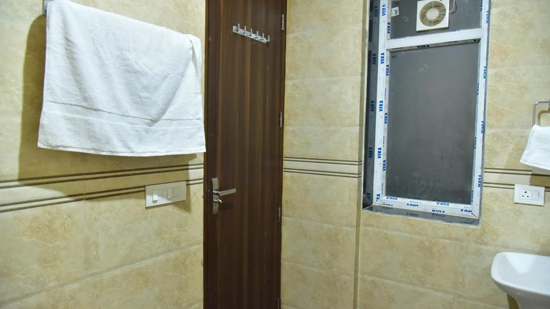 Hotel Wedlock Medanta Gurgaon